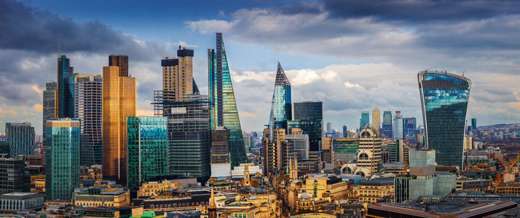 londonengland-panoramicskylineviewofbankandcanary